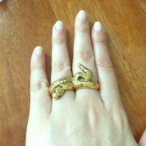 Two finger snake ring